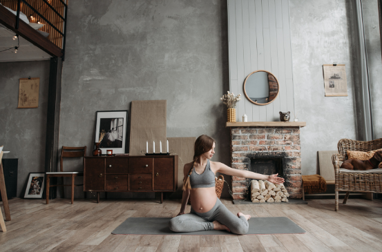 Conheça os benefícios do yoga na gravidez